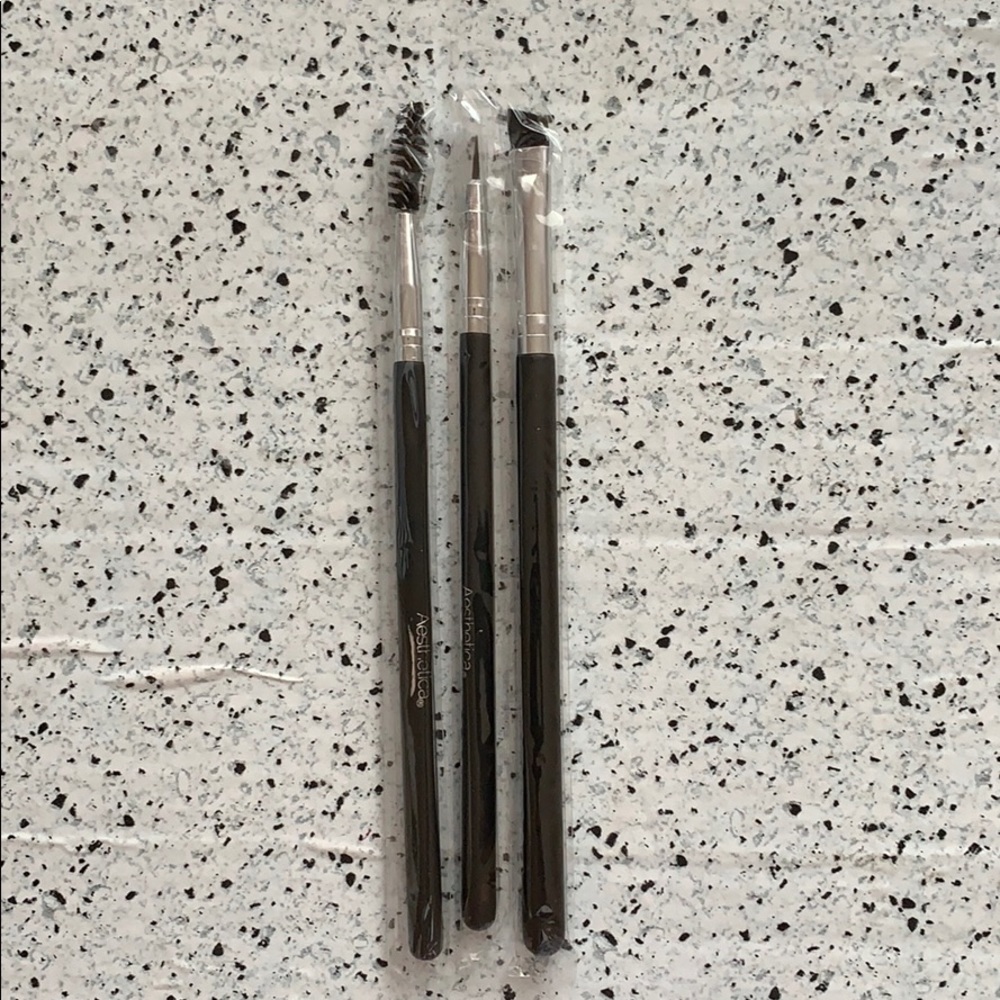 NEW/NIP Aesthetica Pro Brush Series 3 Piece Eye Se